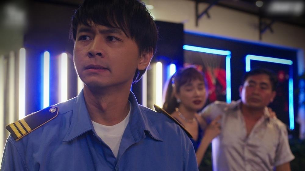 Dien vien phu Cay tao no hoa anh 2