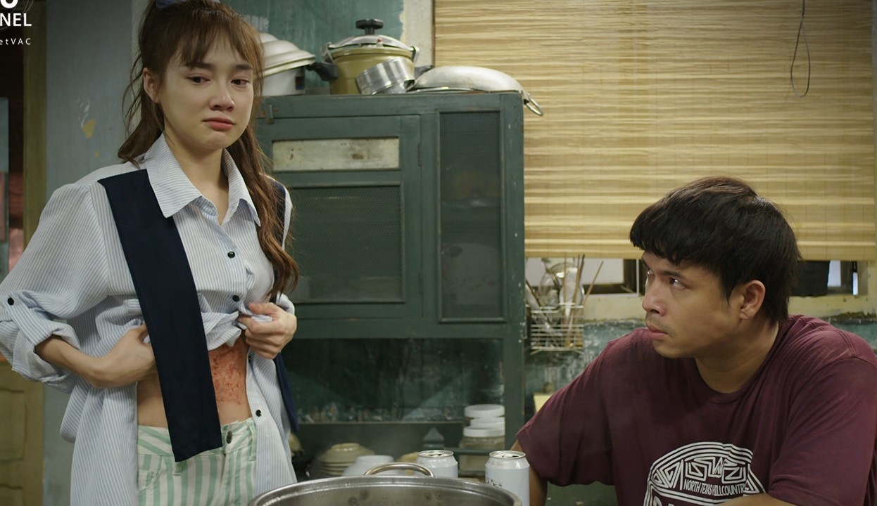 Nha Phuong,  Thuy Ngan Cay tao no hoa anh 1