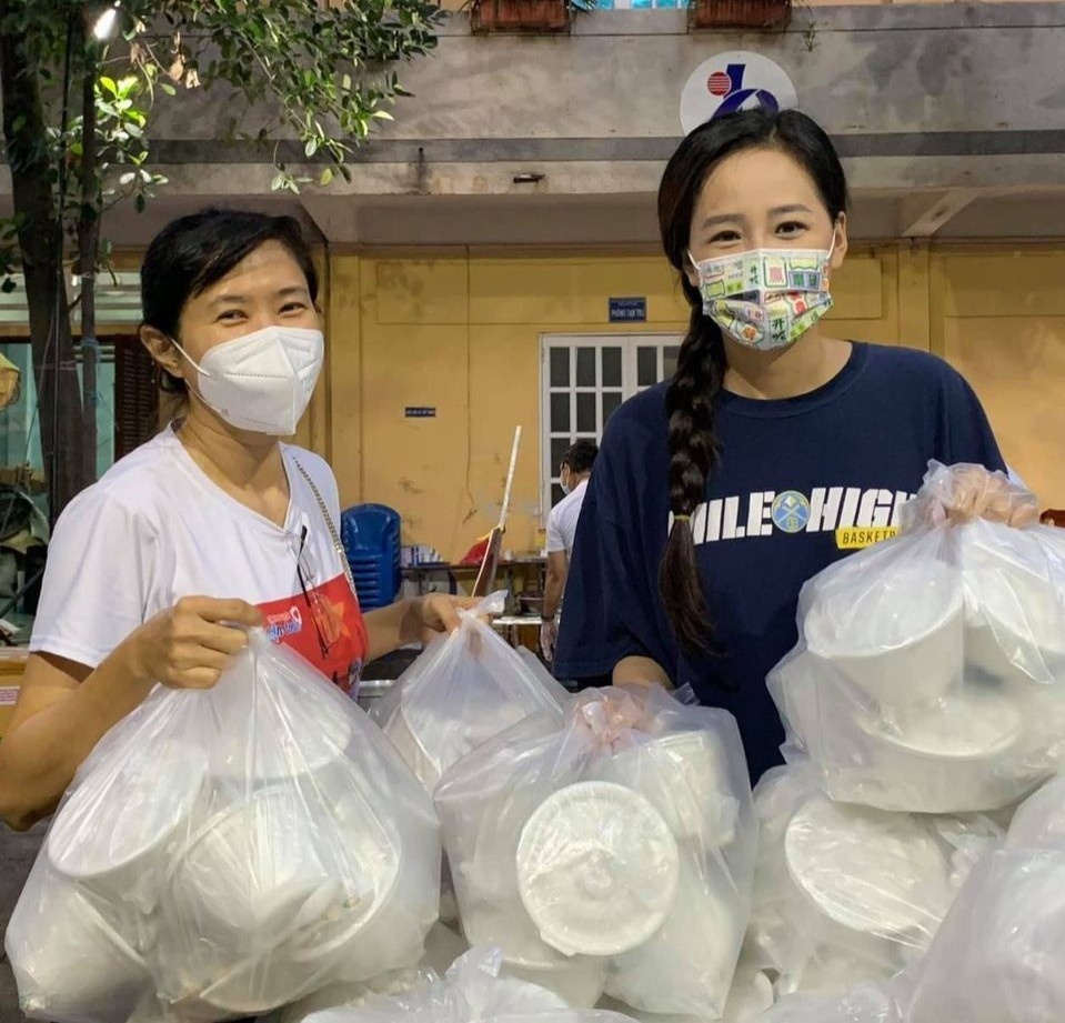 Mai Phuong Thuy lam tinh nguyen anh 2