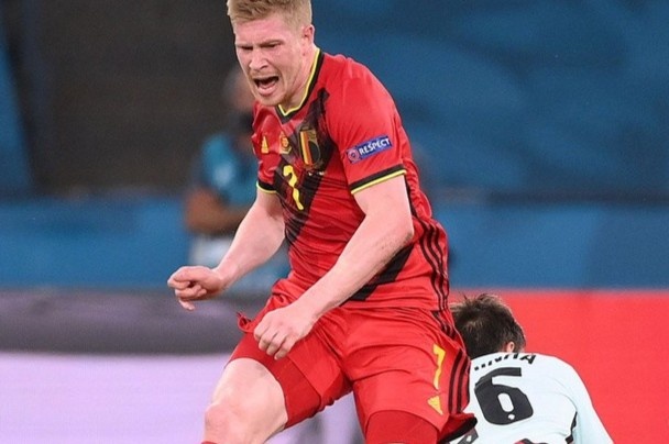 Dao dien Duc Thinh: 'Thieu Kevin De Bruyne, Bi nhu thanh guom cun' hinh anh