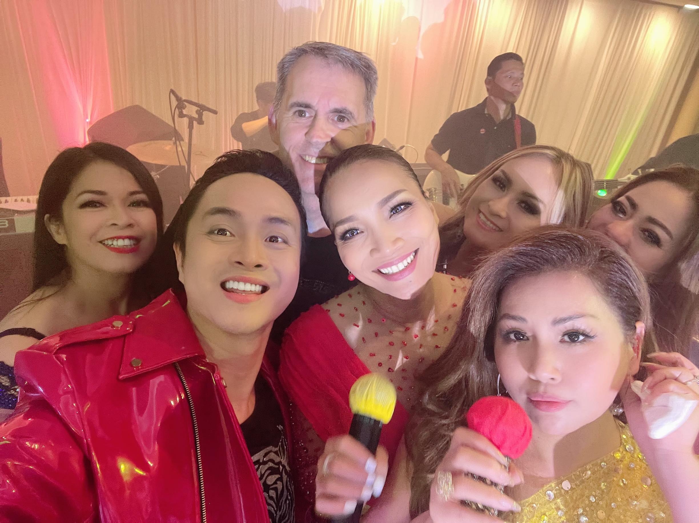 Nghe si Viet o My anh 1