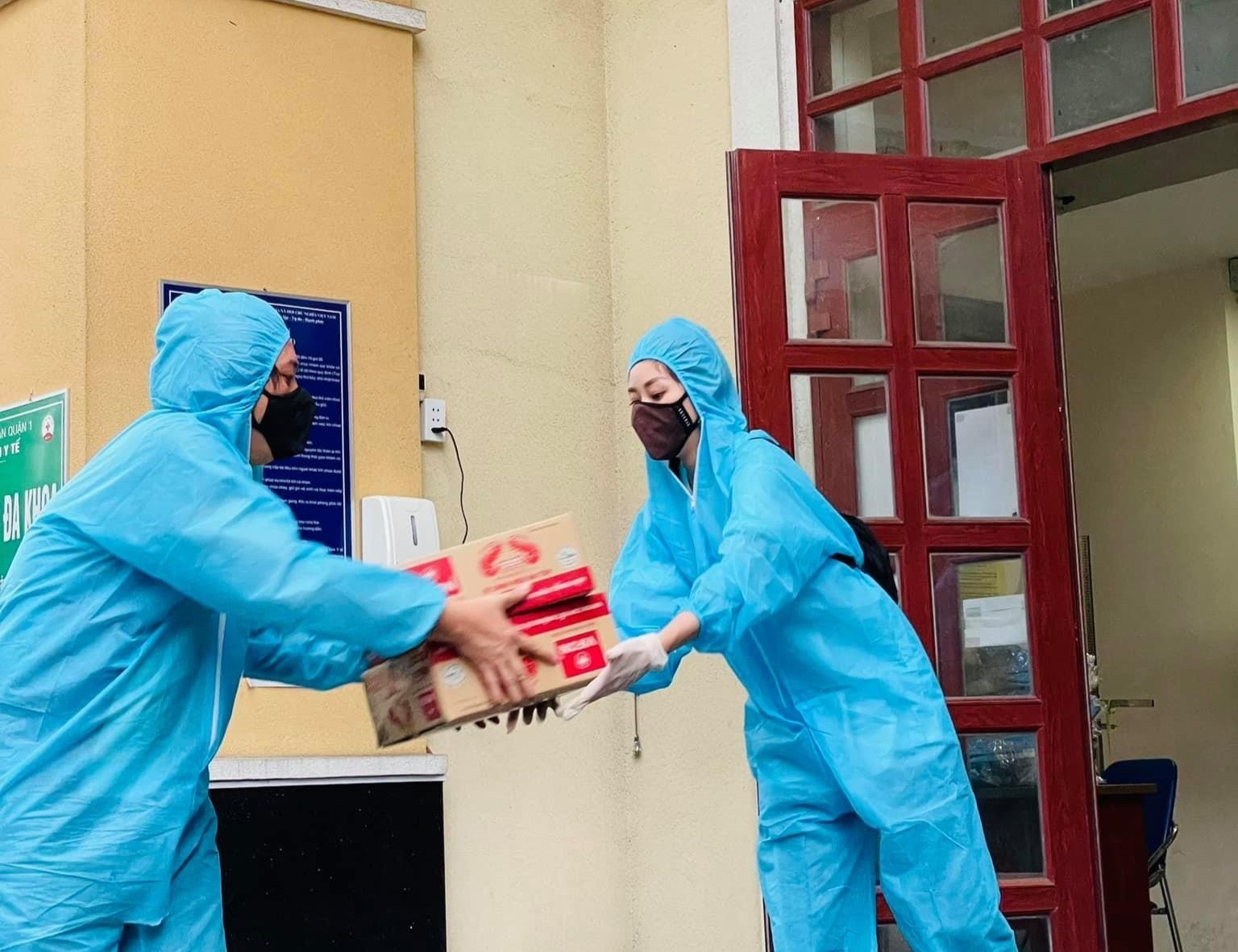 Viet Huong va nghe si tu thien anh 2