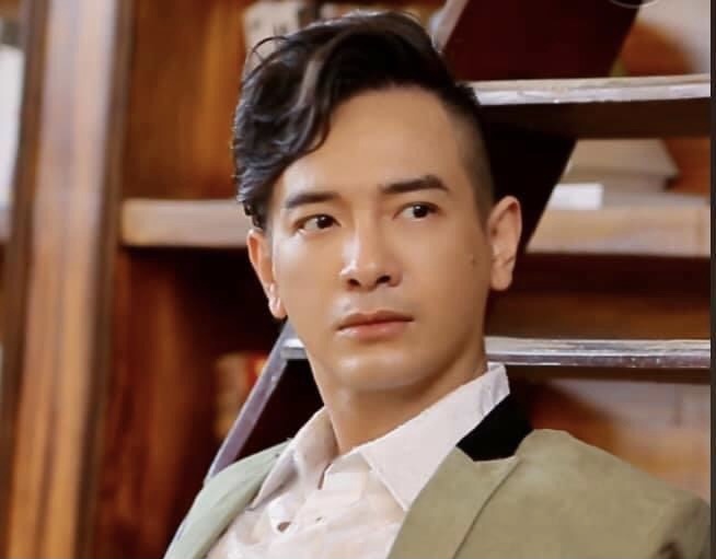 Ca si Viet Quang qua doi hinh anh
