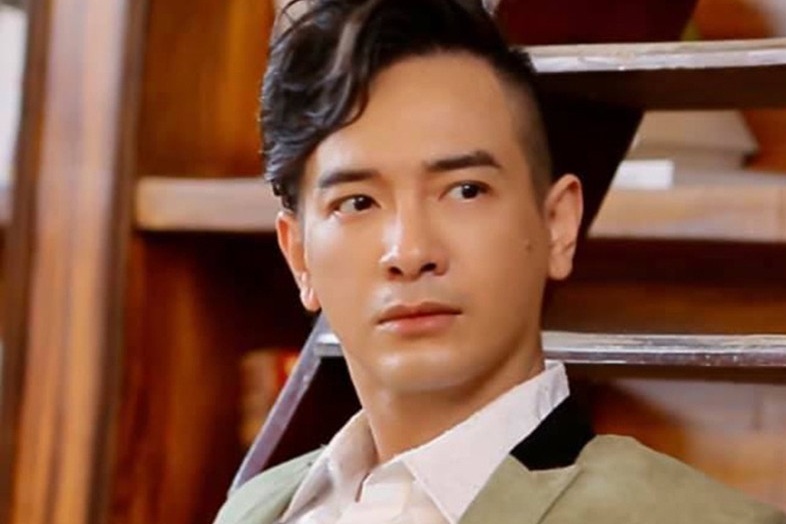 Ca si Viet Quang qua doi anh 1