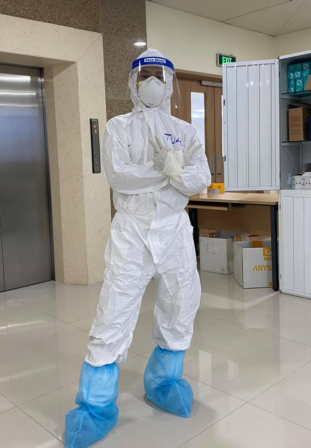 Nha thiet ke lam tinh nguyen vien anh 3