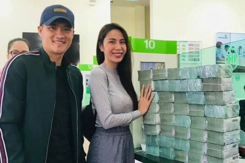 Yeu cau nghe si Viet minh bach khi quyen gop tu thien hinh anh