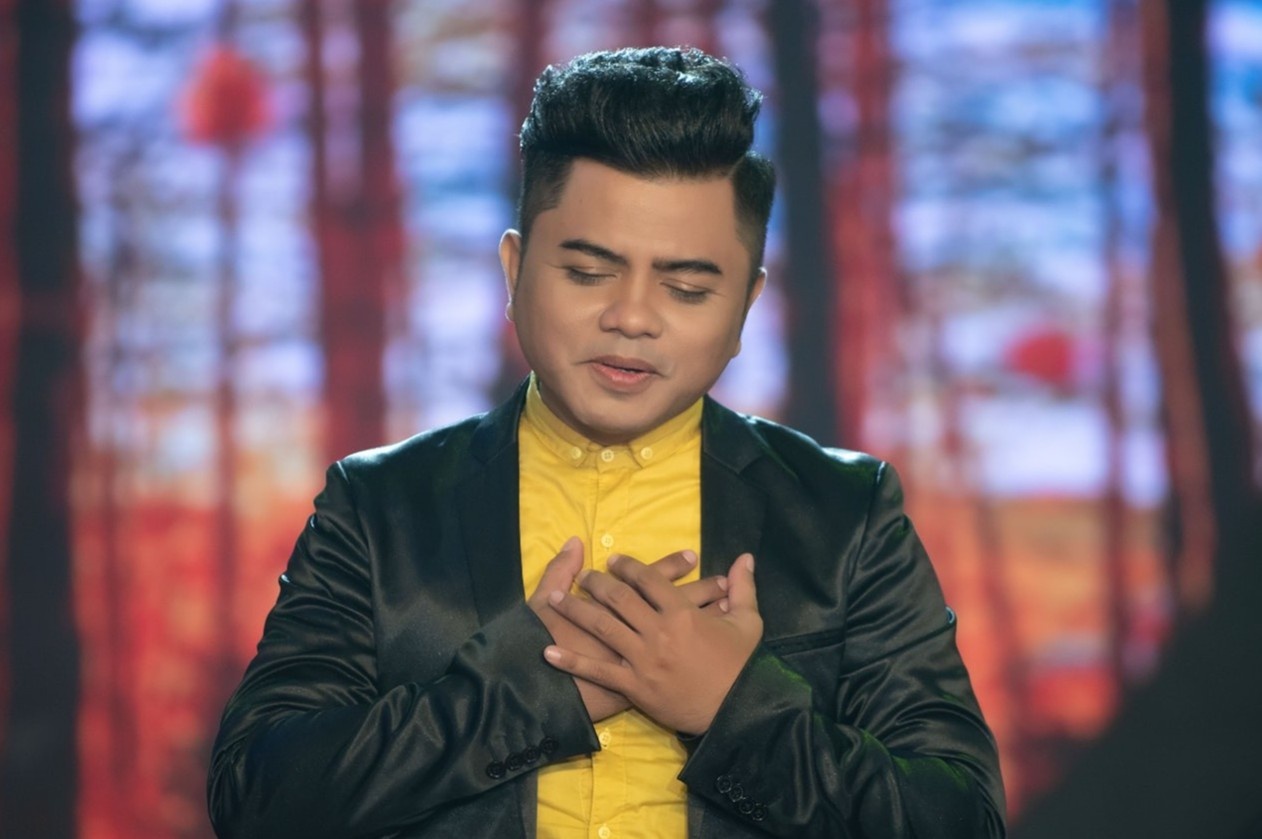 Ca si Y Jang Tuyn qua doi do Covid-19 hinh anh