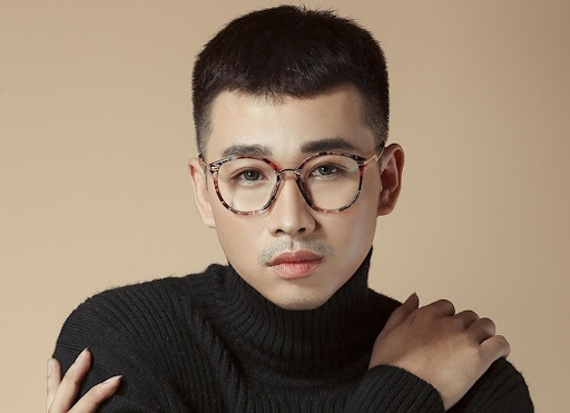 Nghe si hai tim cach xoay xo sau 4 thang that nghiep hinh anh