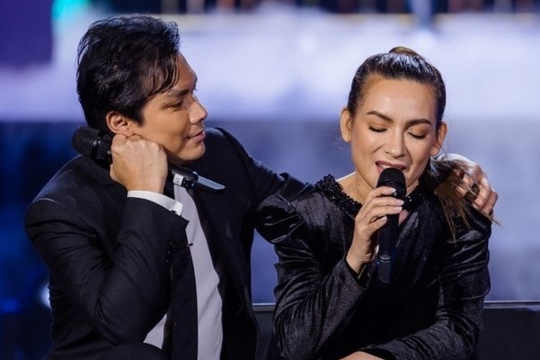 Manh Quynh tien biet Phi Nhung hinh anh