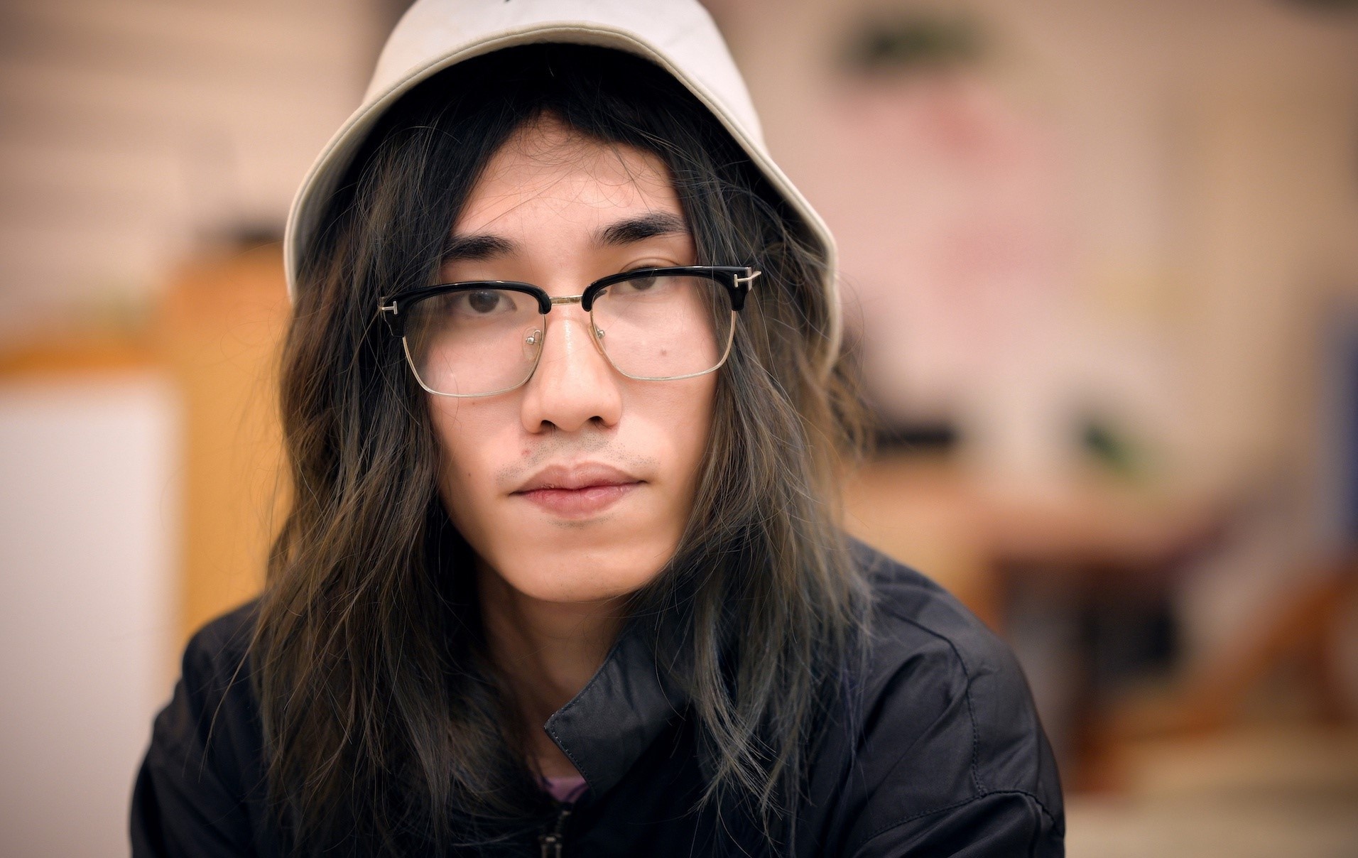 Can cam song rapper viet nhac dung tuc hinh anh