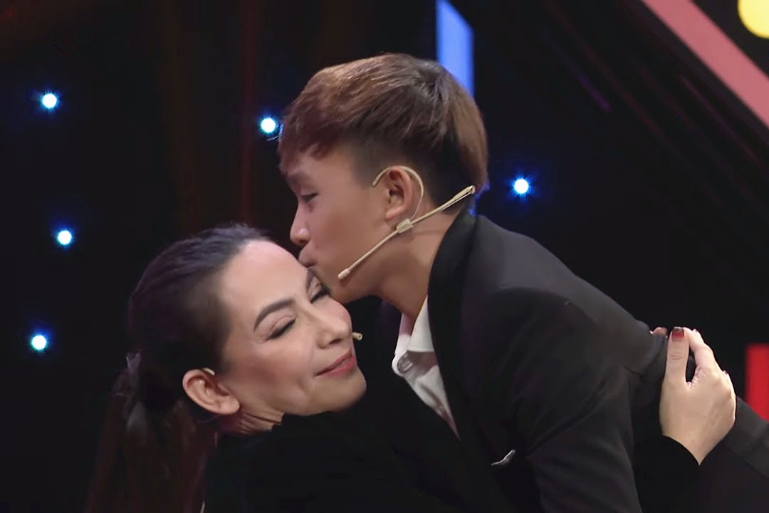 Cat-xe Ho Van Cuong anh 1