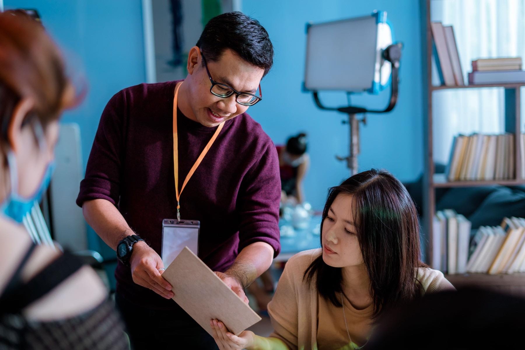 Hop dong dong phim mot ty dong, kho yeu cau dien vien boi thuong 20 ty hinh anh