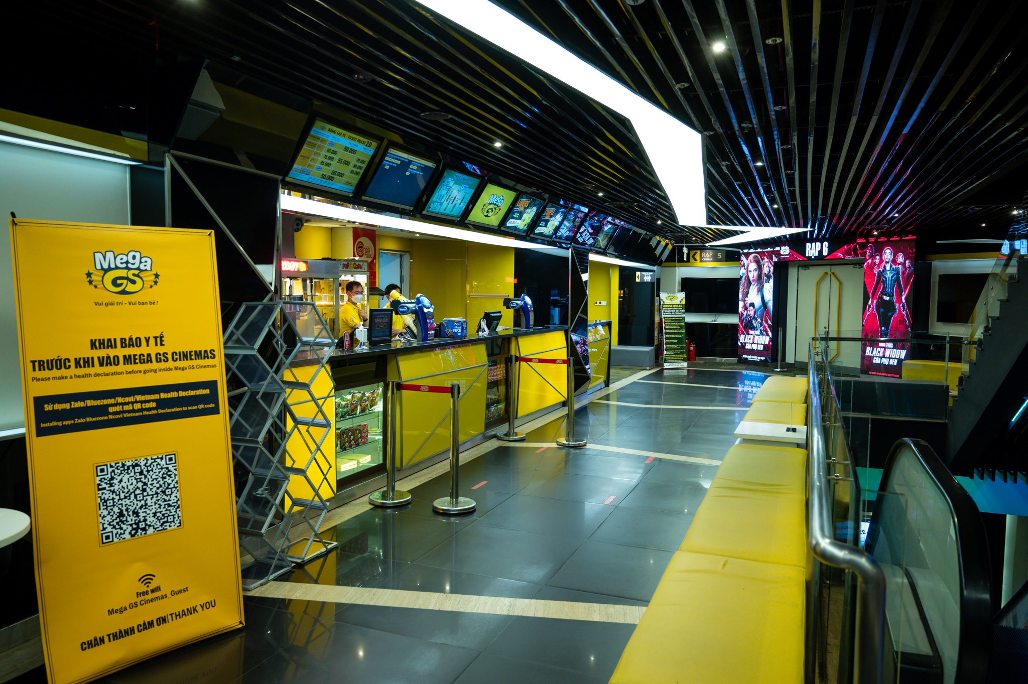 rap phim mo cua anh 4