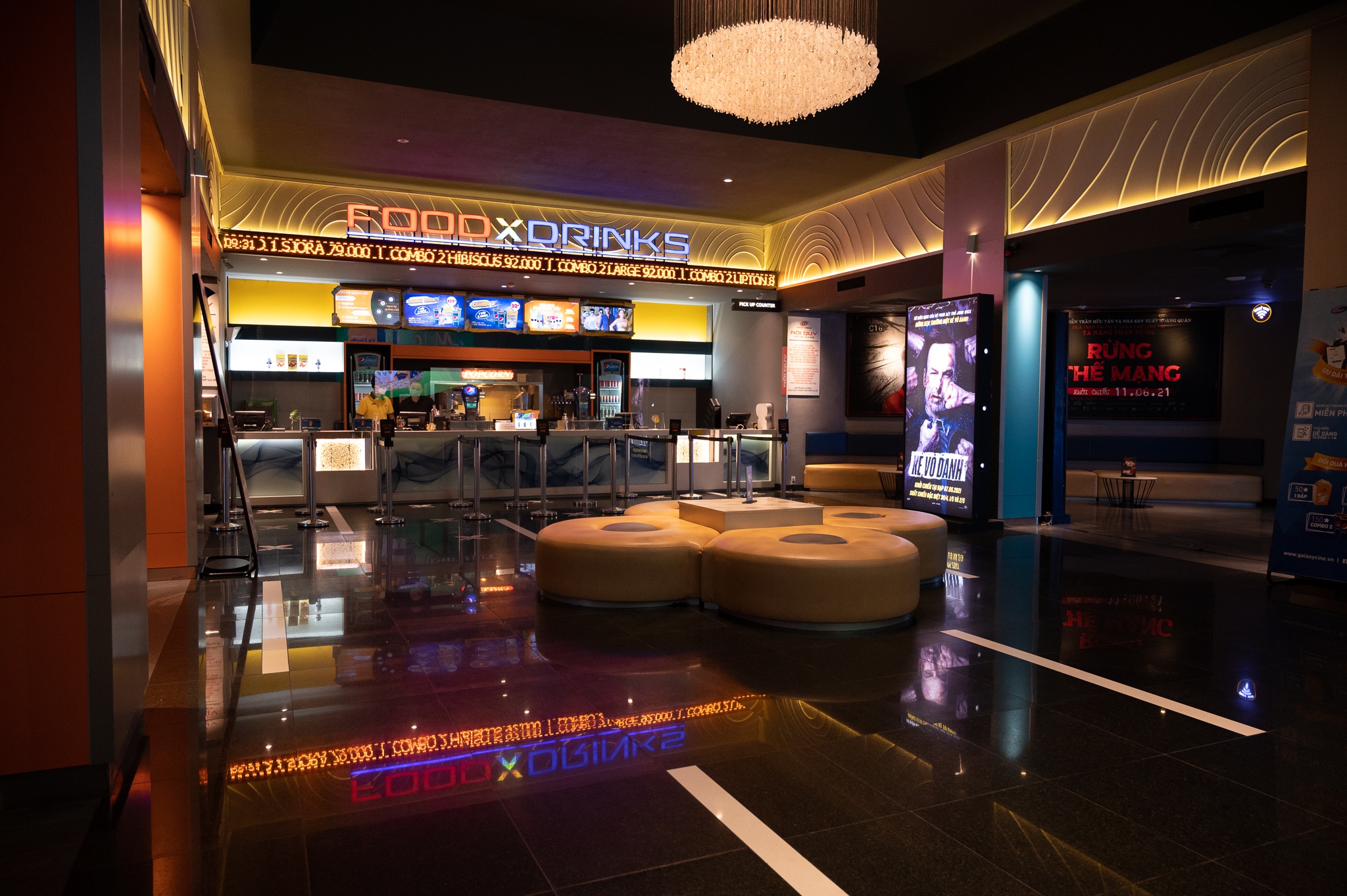 Rạp phim TP.HCM thất thu 3 ngày đầu mở cửa ảnh 2 Rap phim TP.HCM that thu 3 ngay dau mo cua anh 2