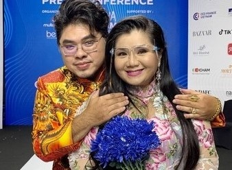 Cai luong duoc dua len san dien Tuan le Thoi trang Viet Nam 2021 hinh anh