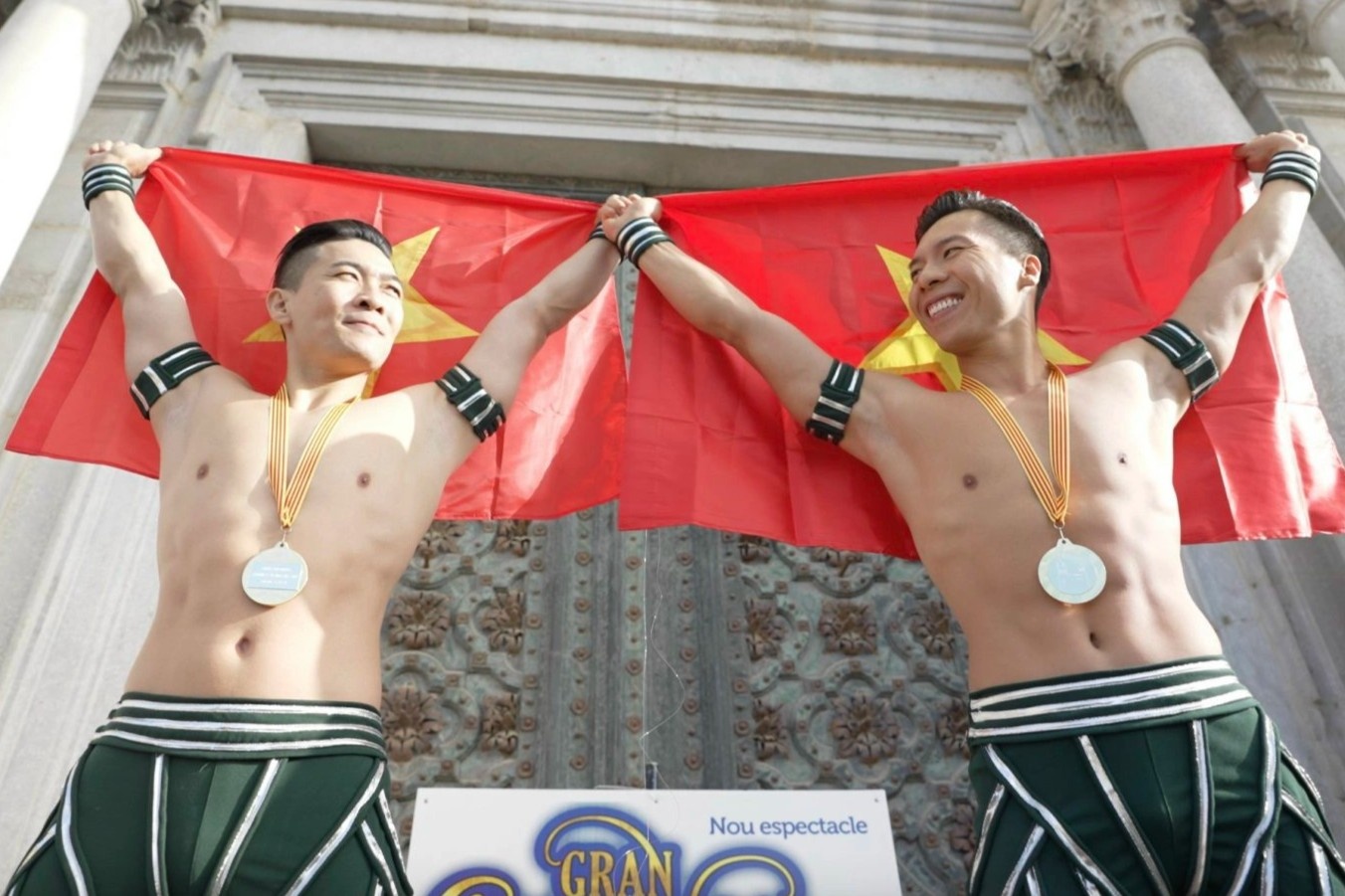 Quoc Co, Quoc Nghiep: 'Mat ngu truoc ngay pha ky luc the gioi' hinh anh