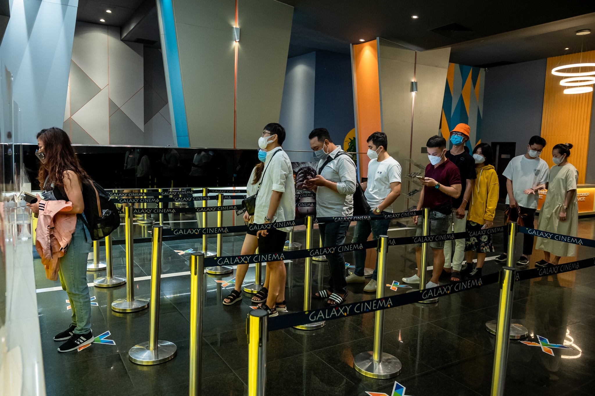 phim Nha khong ban anh 1