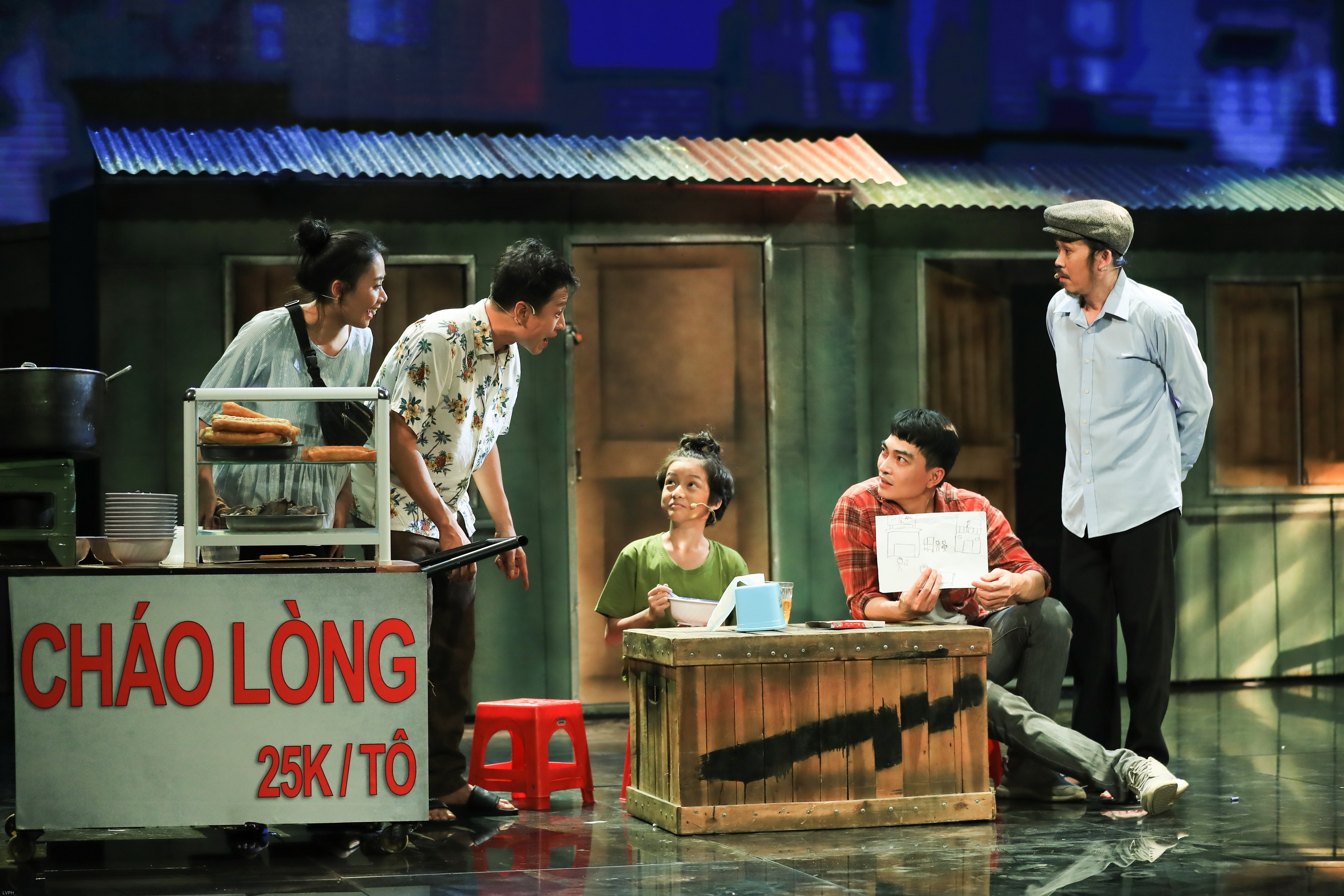 Hoai Linh tai xuat anh 8