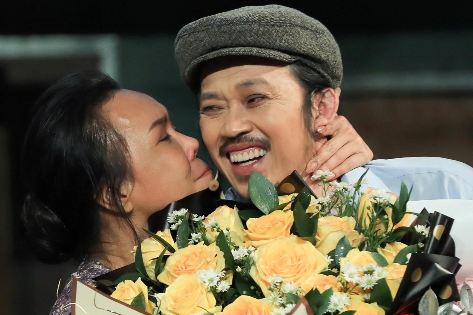 San khau ngay tro lai cua Hoai Linh hinh anh