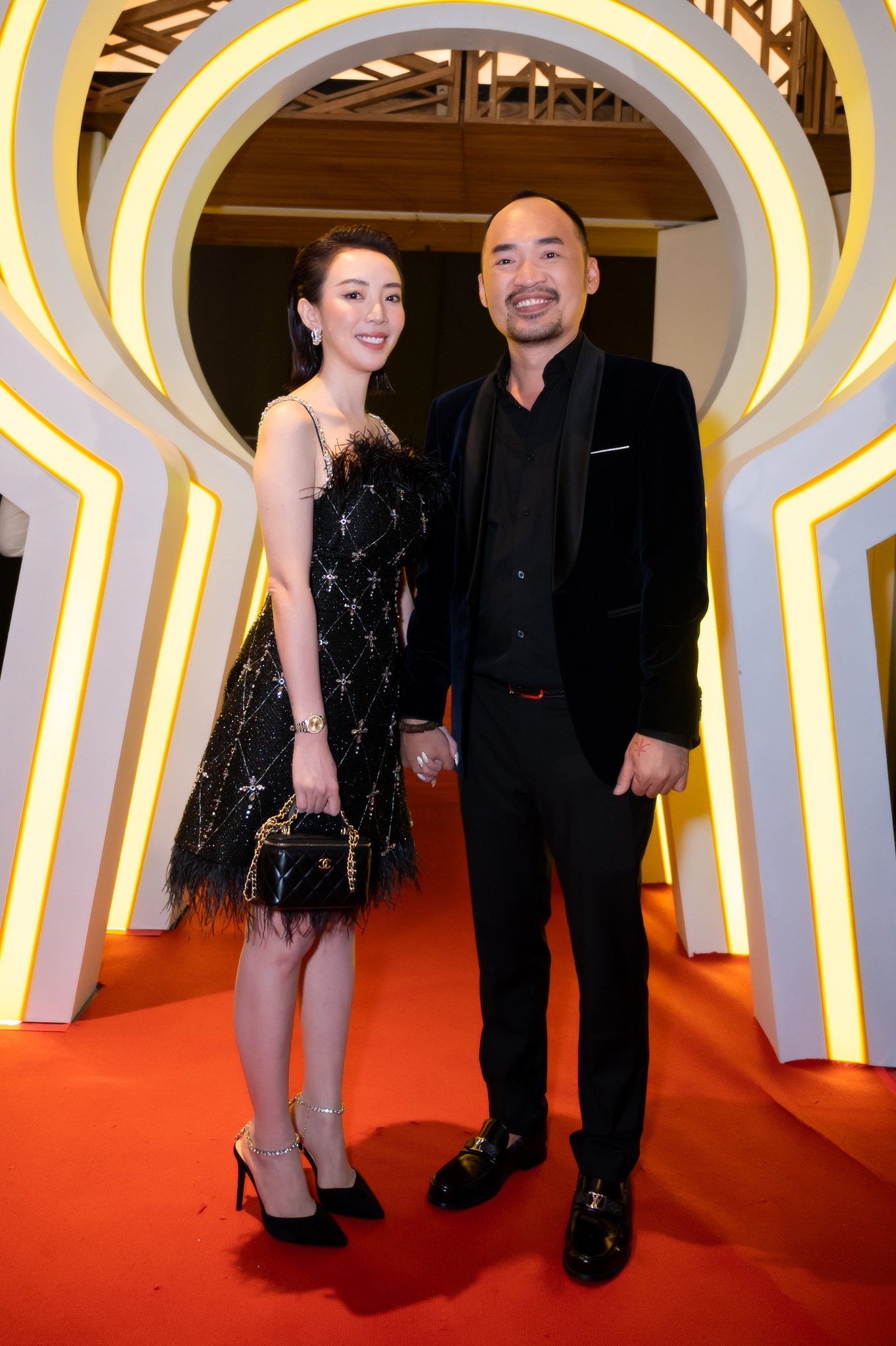 Chia khoa tram ty anh 1