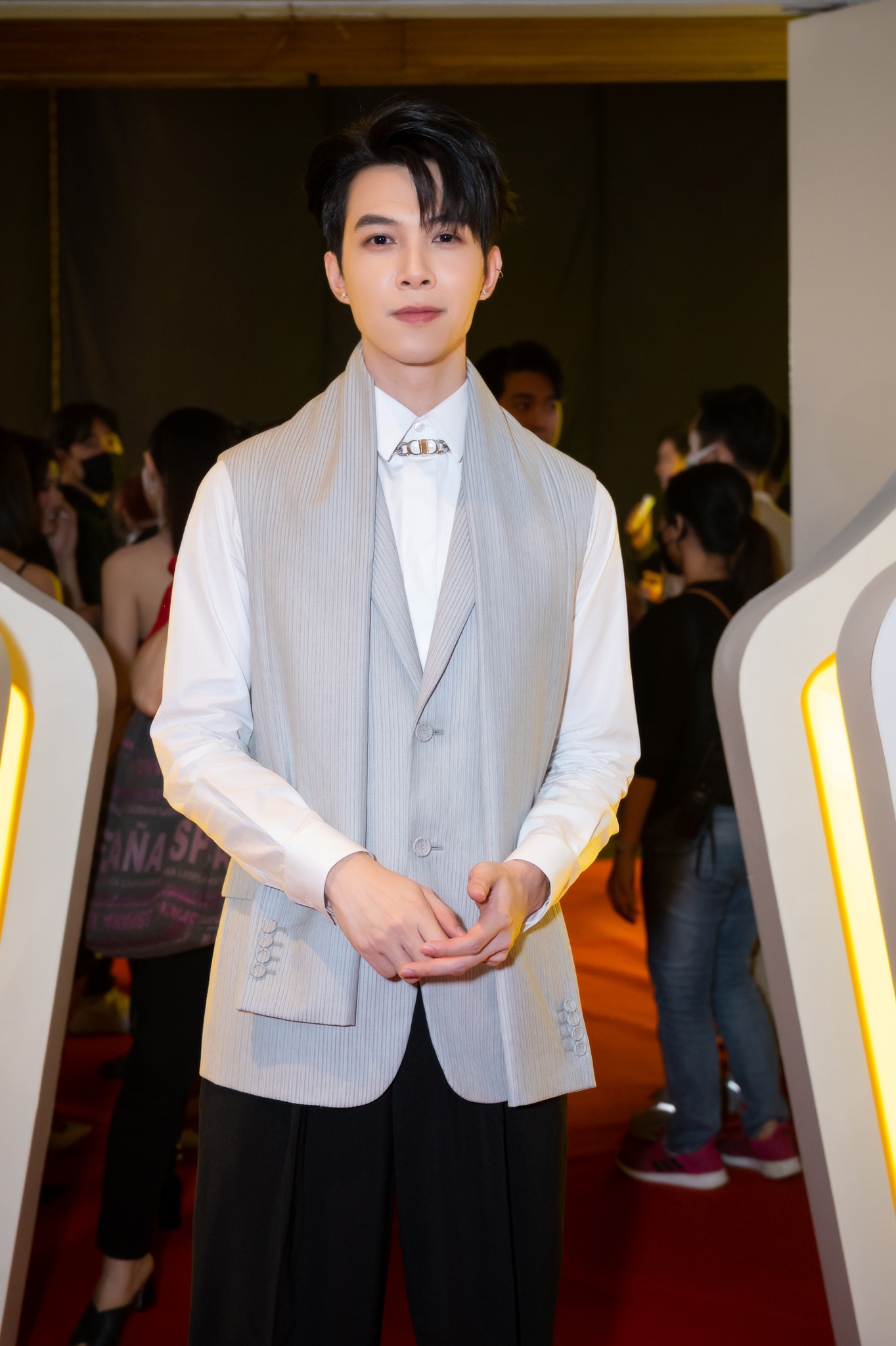 Chia khoa tram ty anh 4