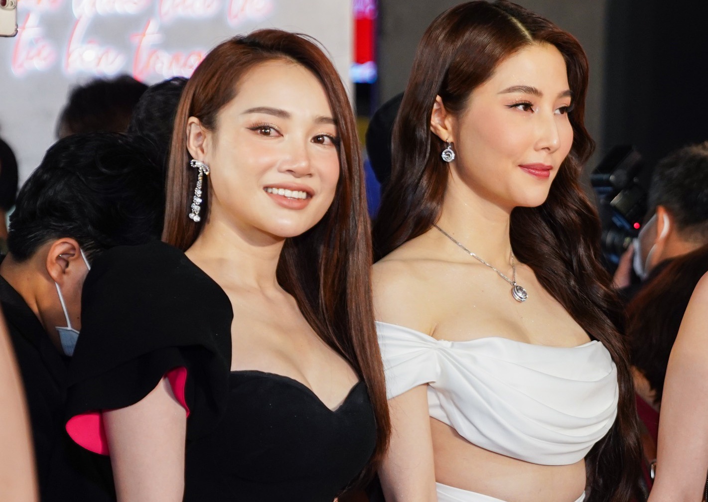 Nha Phuong va dao dien Nhat Trung lam hoa hinh anh