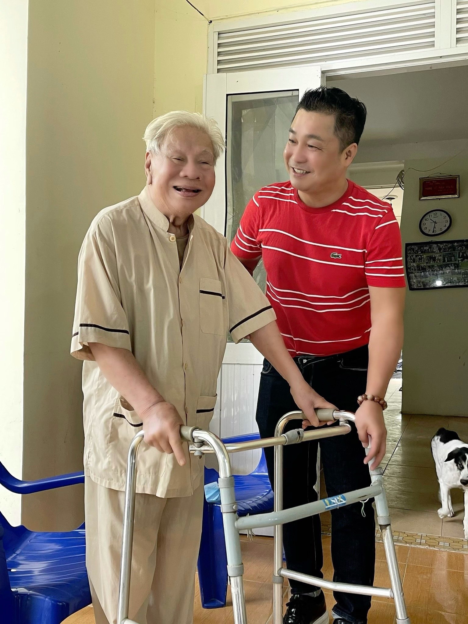 Ly Hung tham nghe si gao coi anh 2