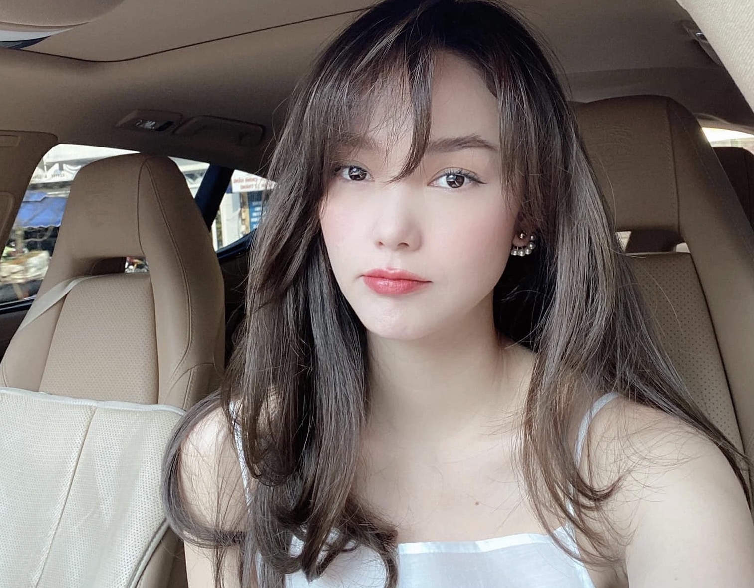 Dinh Ha Uyen Thu: '3 nguoi tu choi vai, chi Minh Hang dong y' hinh anh