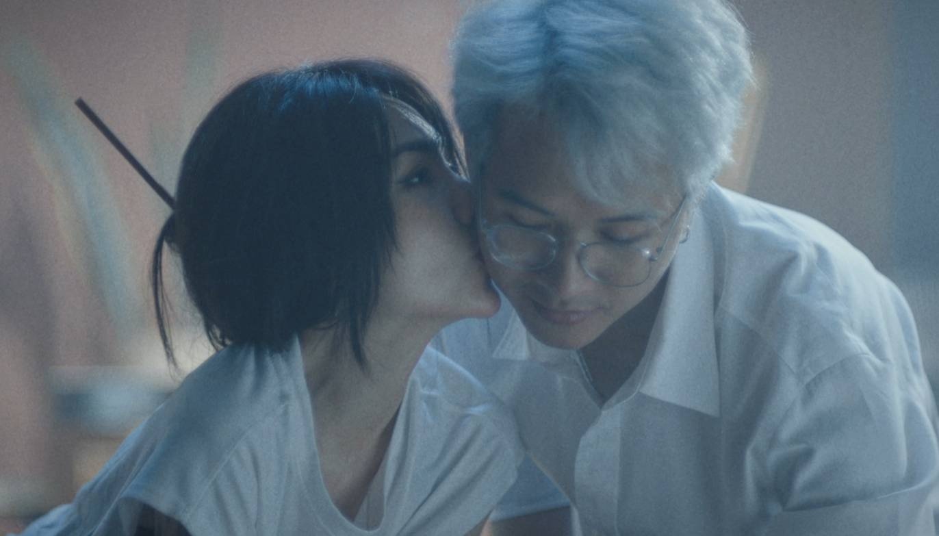 Du Uyen co ban trai moi anh 2