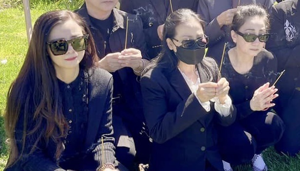 Le dua tang NSUT Ngoc Dang o My hinh anh