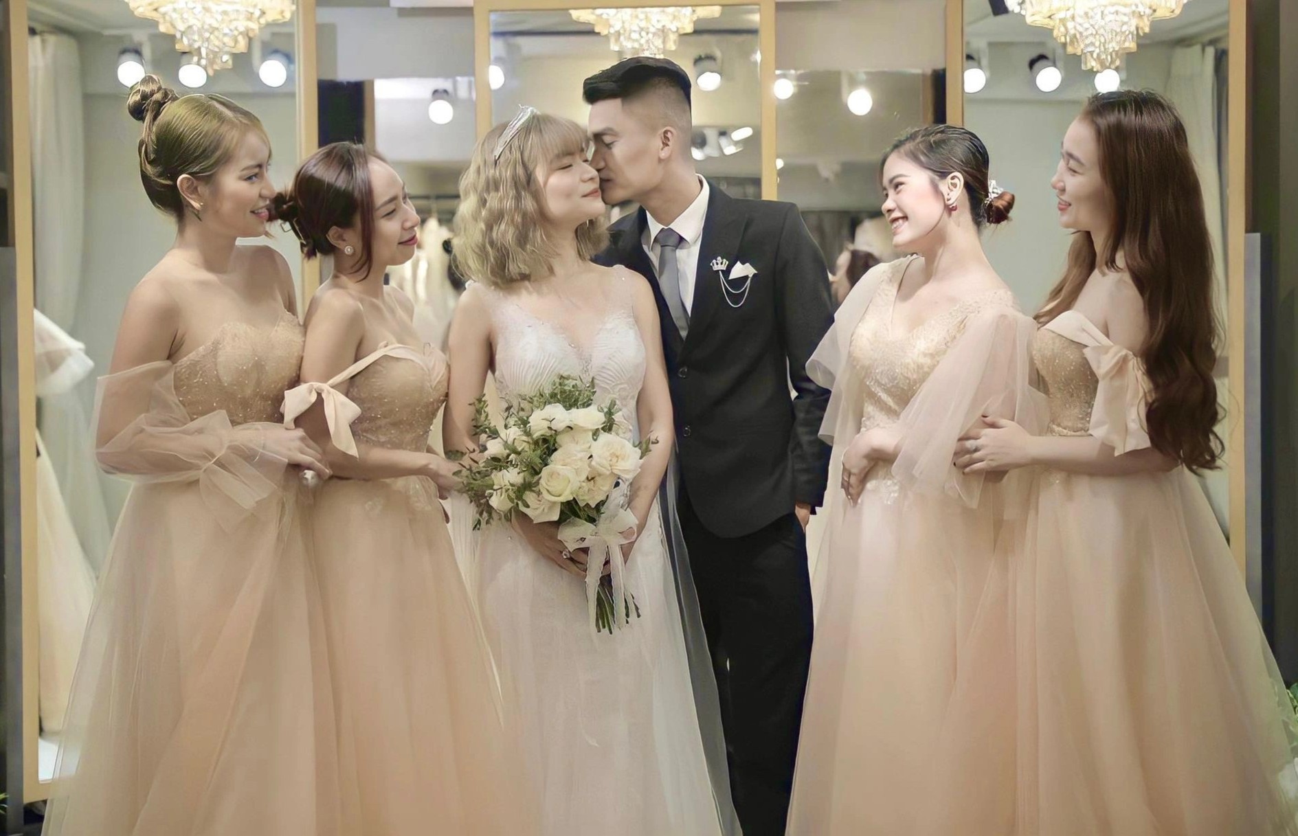 Anh cuoi cua Mac Van Khoa anh 4