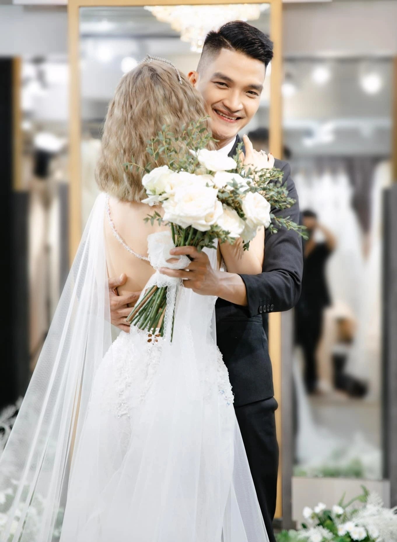 Anh cuoi cua Mac Van Khoa anh 2