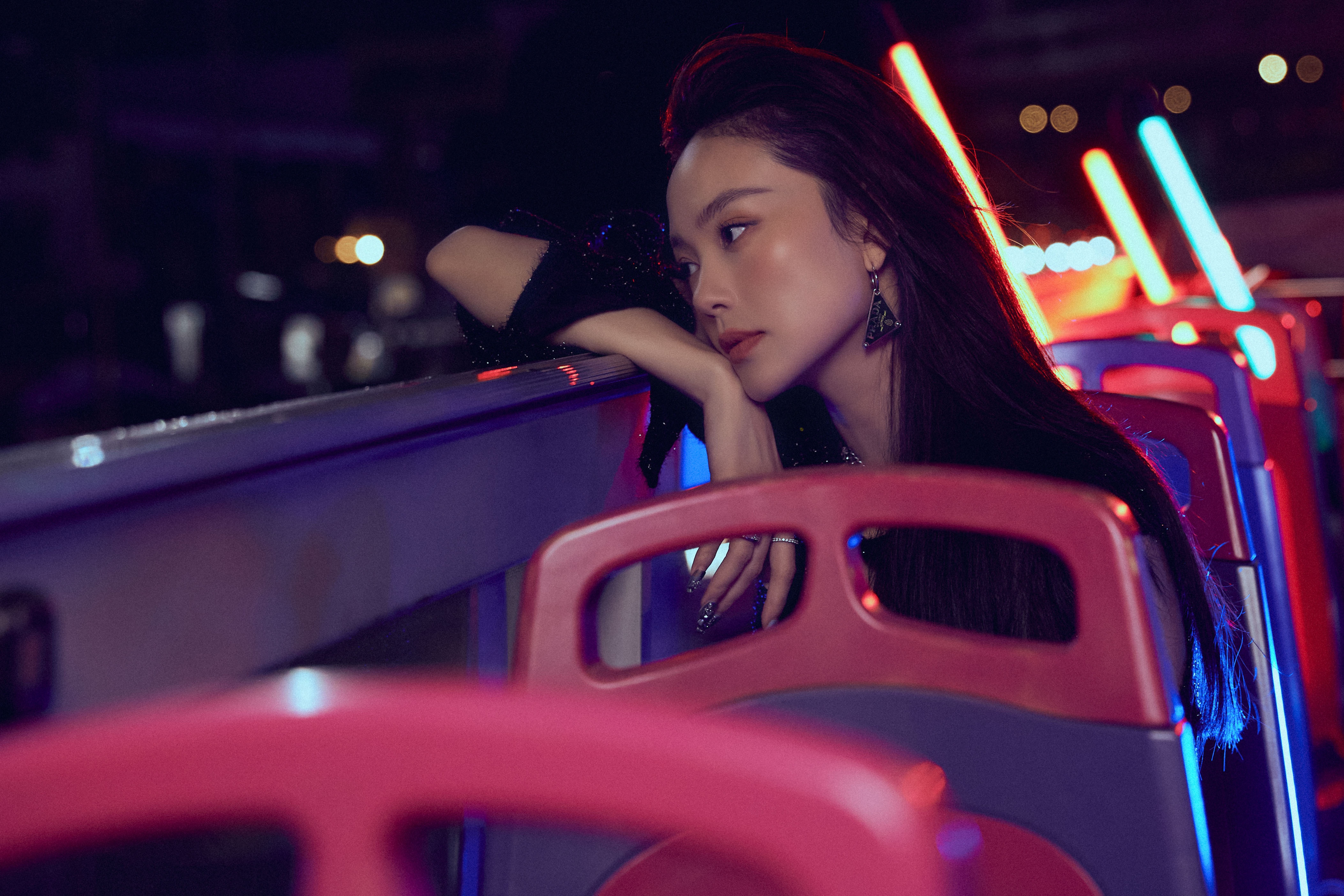 Minh Hang cuoi anh 1