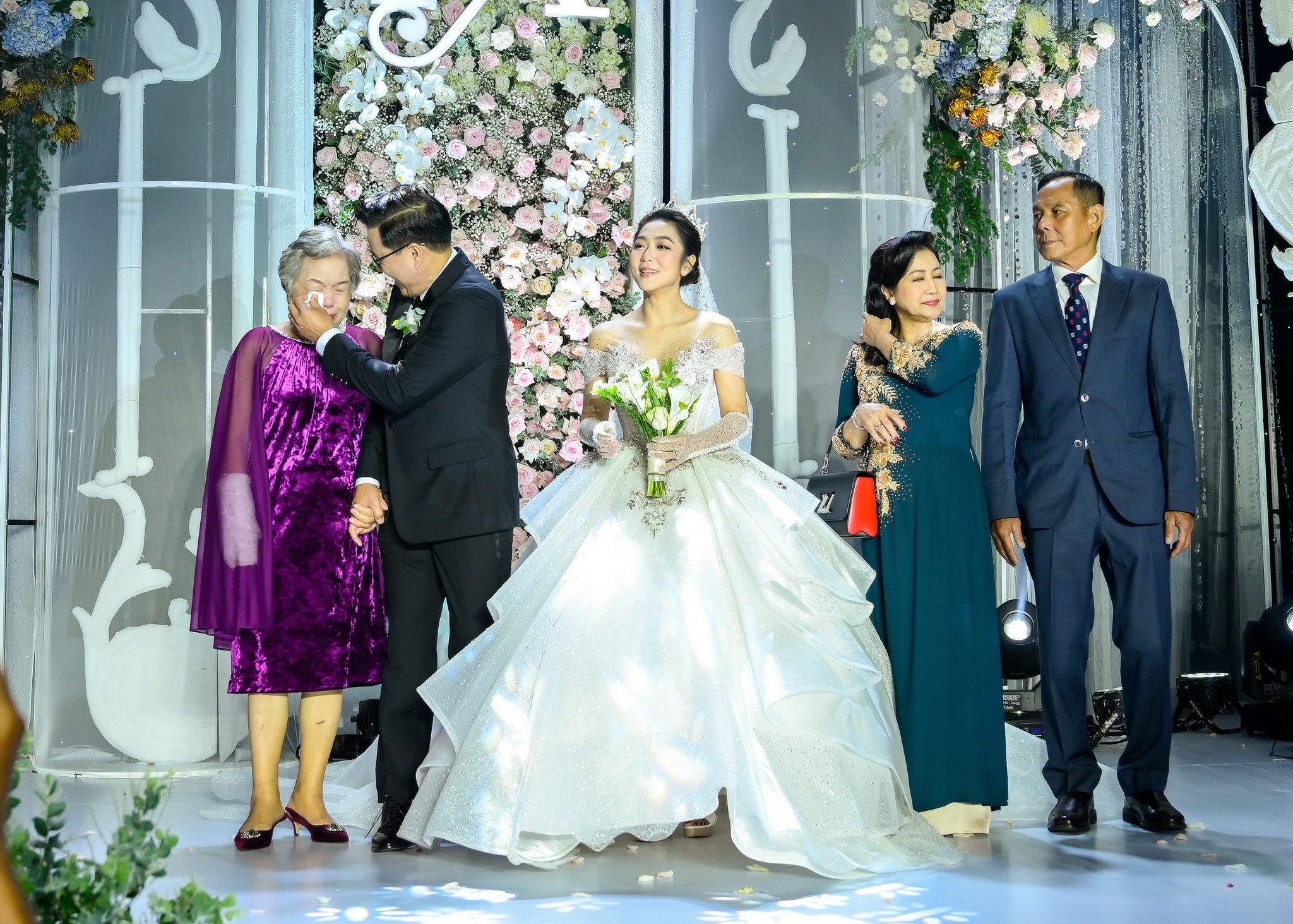 Le cuoi Ha Thanh Xuan anh 5