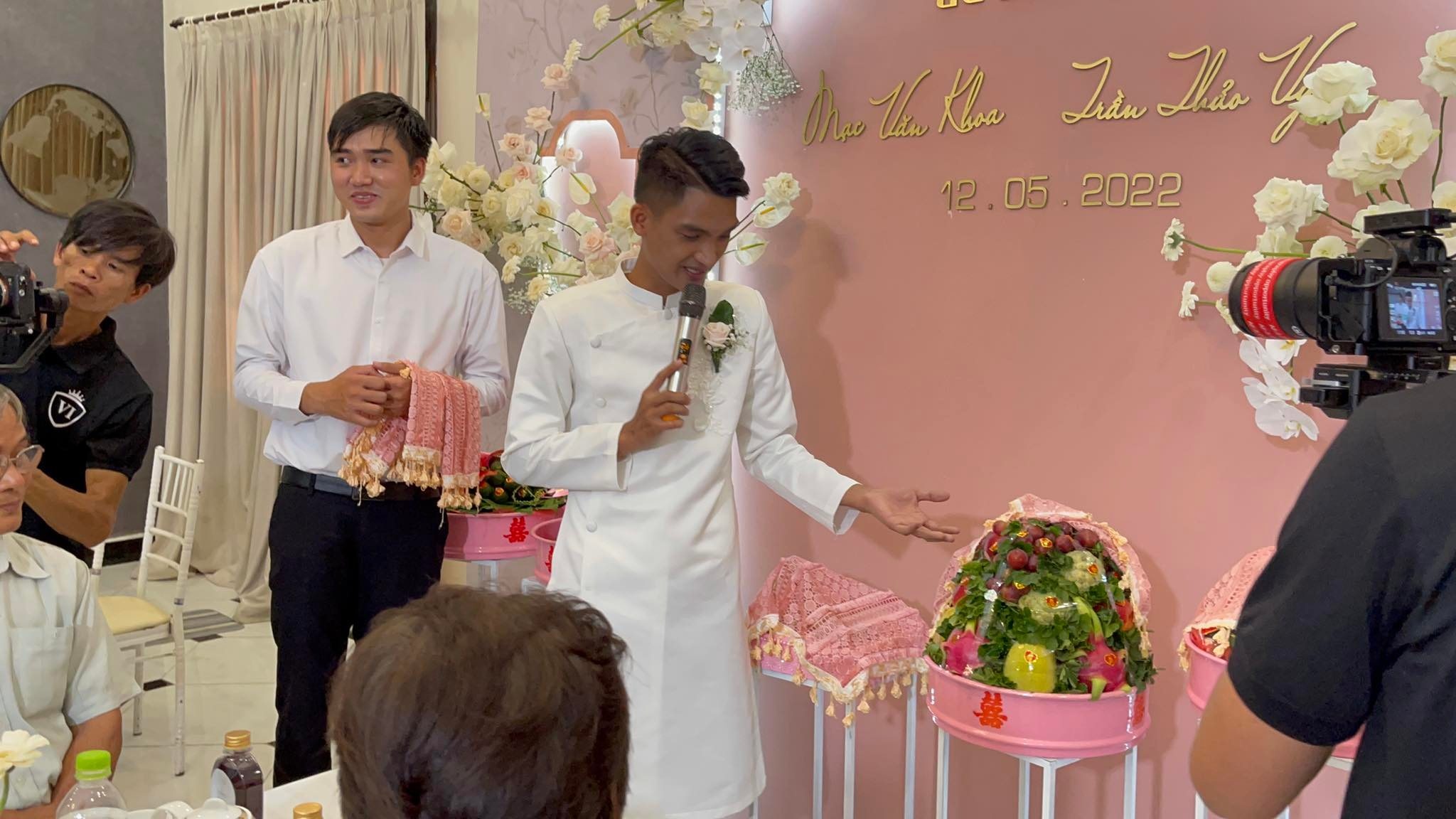 Mac Van Khoa dinh hon anh 4