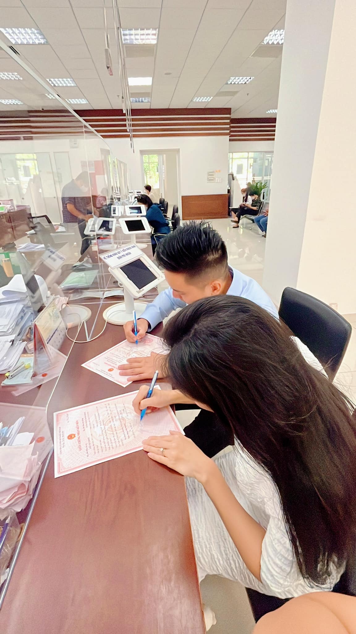 MC Lieu Ha Trinh dang ky ket hon anh 2