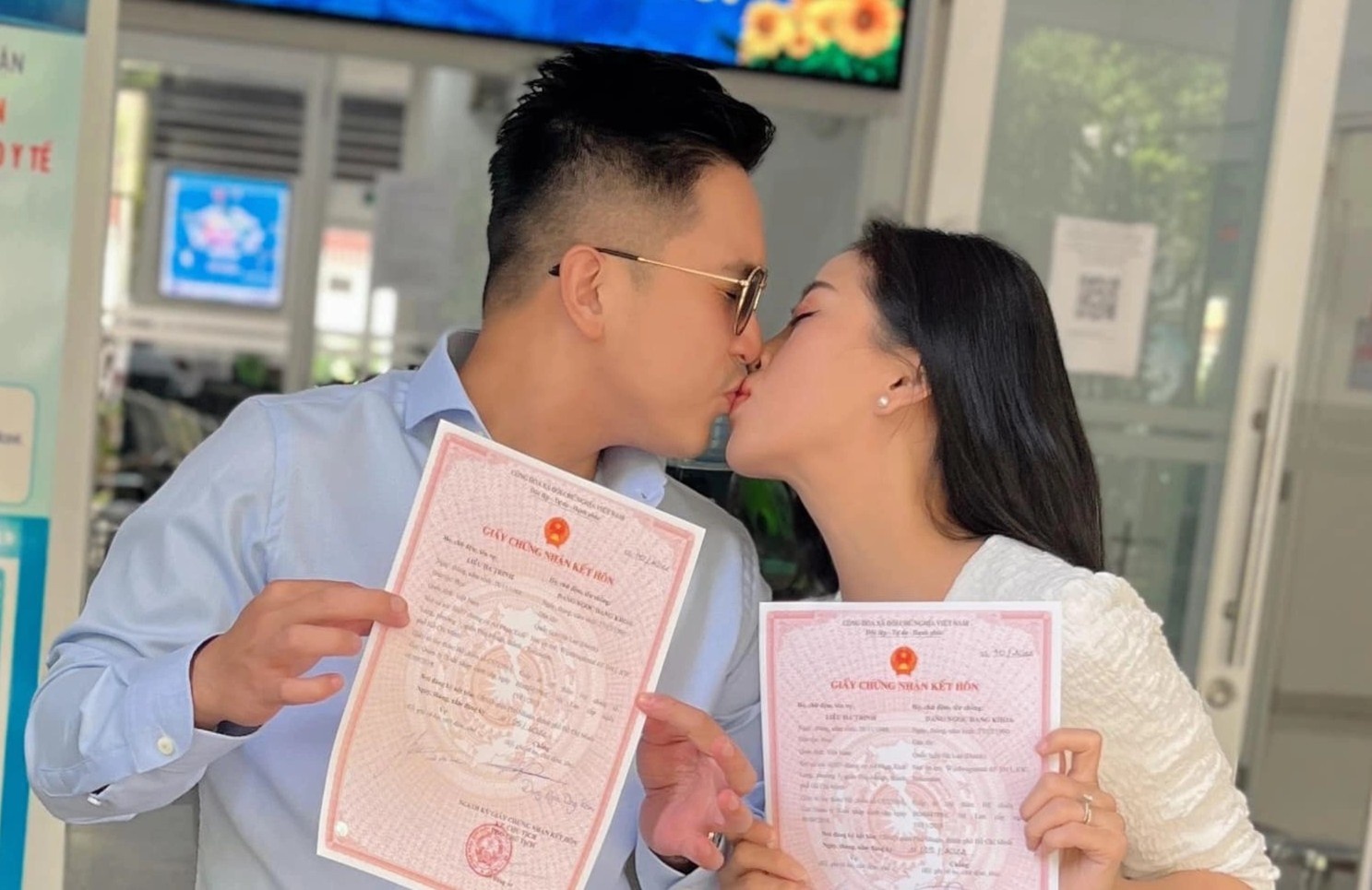 MC Lieu Ha Trinh va ban trai Viet kieu ket hon hinh anh