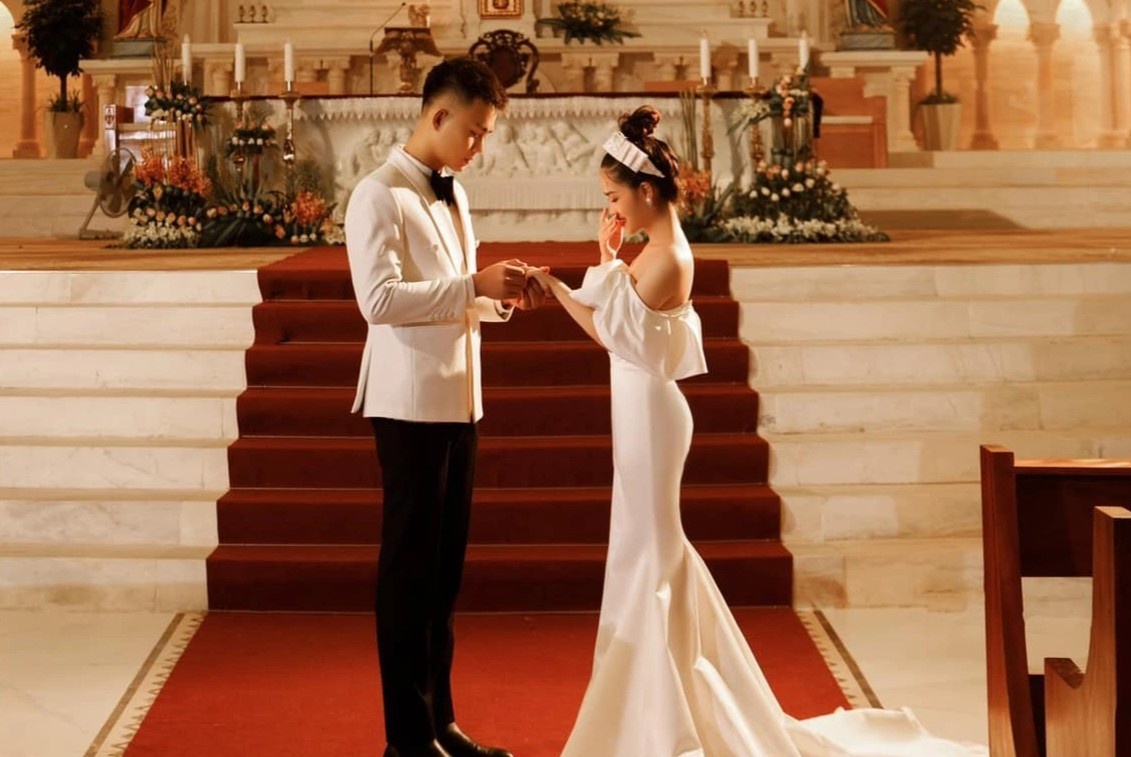 Dien vien hai Anh Tu ket hon hinh anh