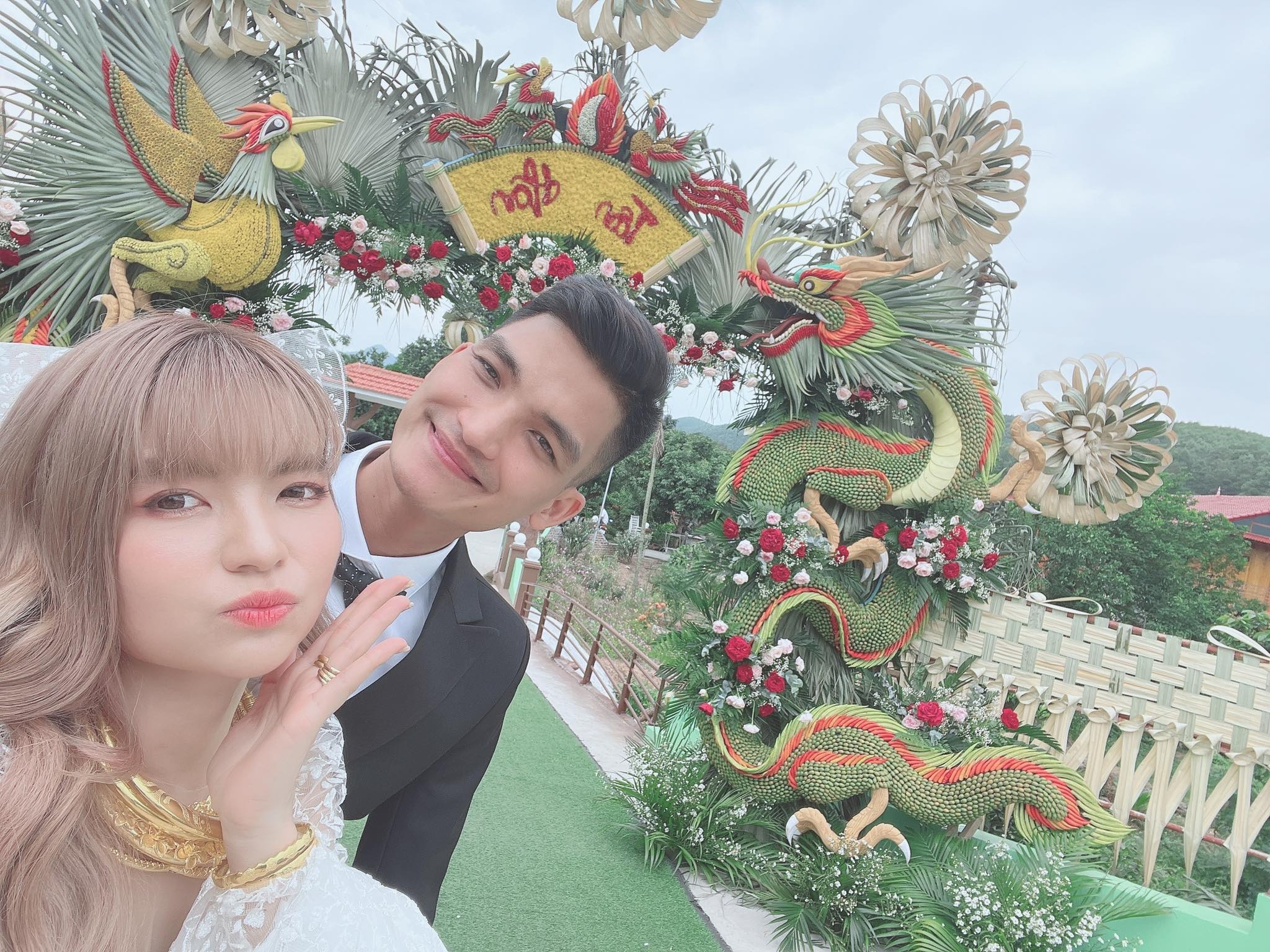 Le cuoi Mac Van Khoa anh 2