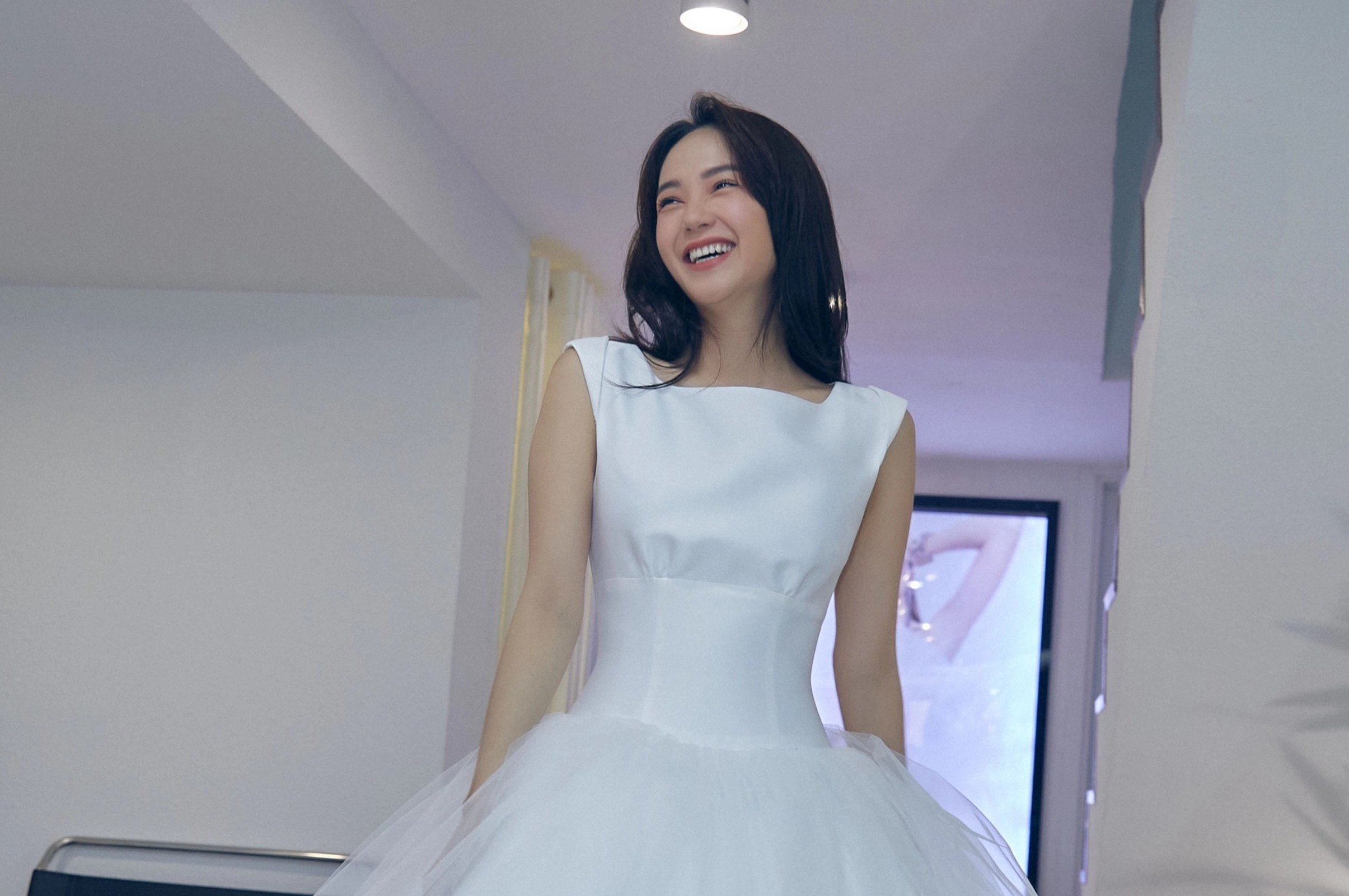 Minh Hang to chuc le cuoi ben bo bien hinh anh