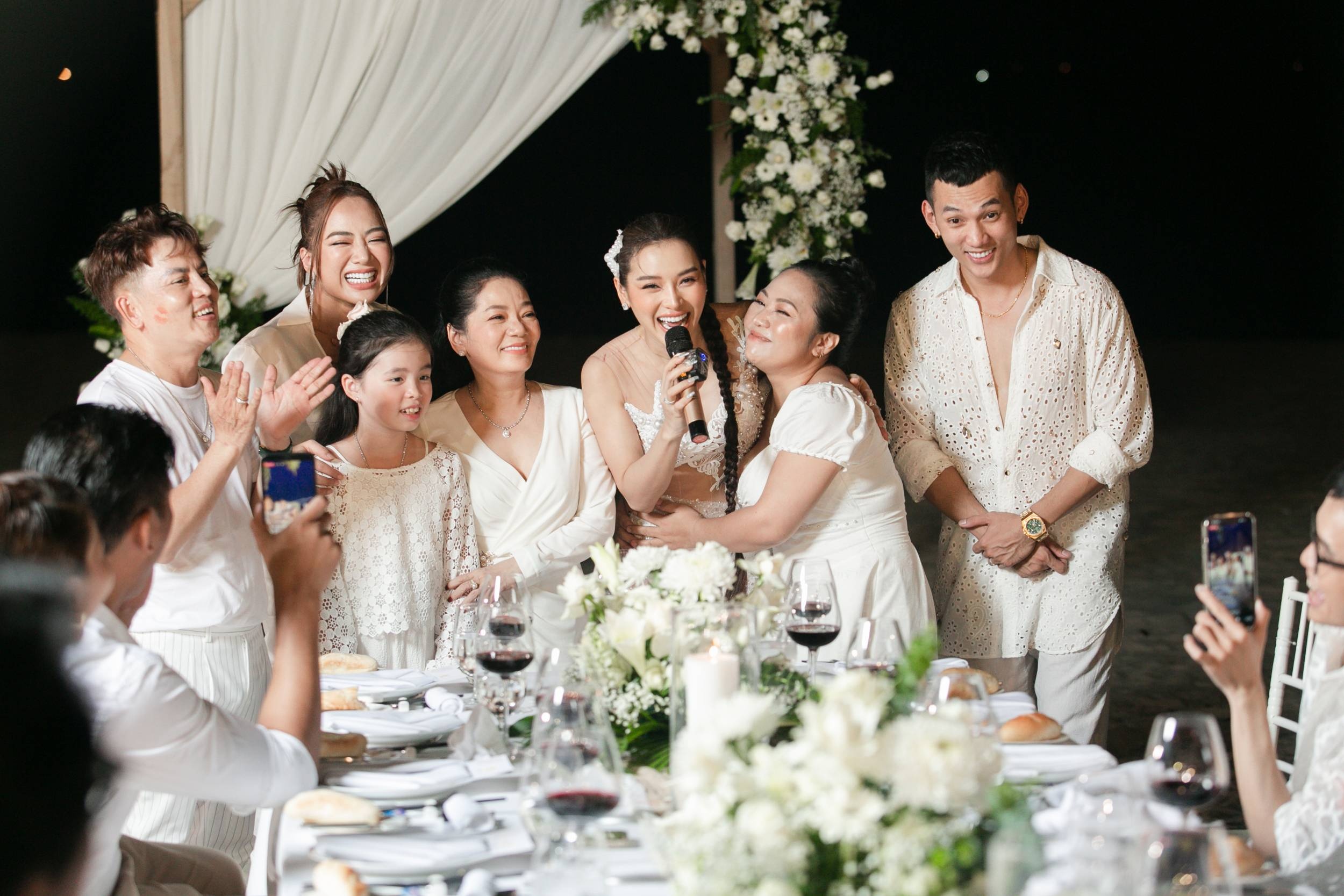 Dam cuoi Phuong Trinh Jolie va Ly Binh anh 5