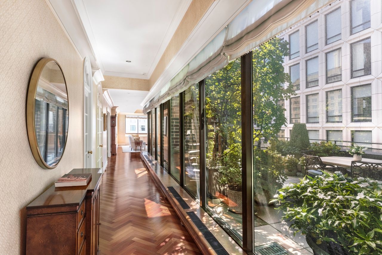 penthouse cao cap anh 2