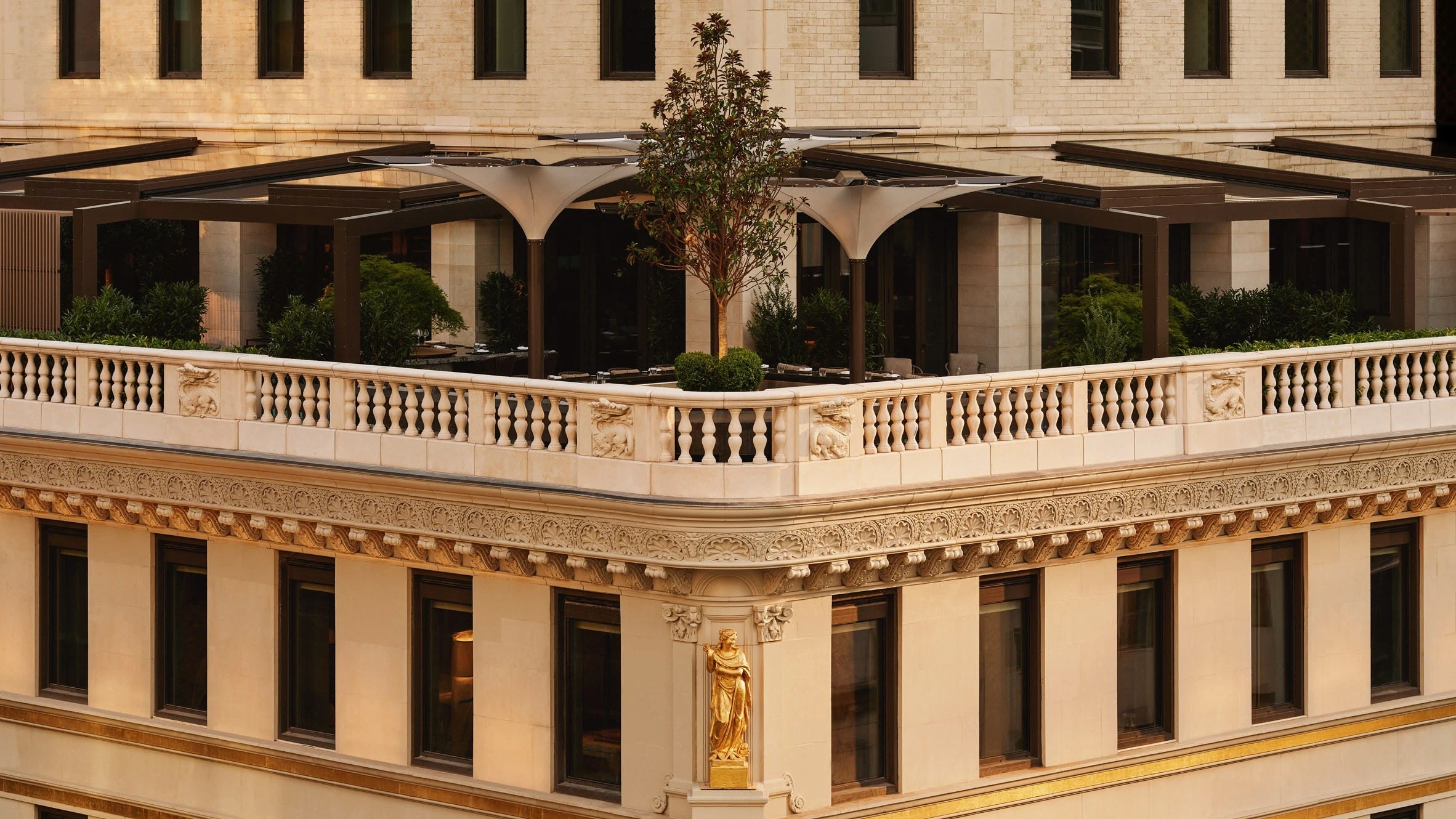 khach san cao cap anh 1