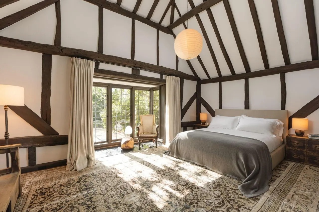 biet thu noi tieng anh 8