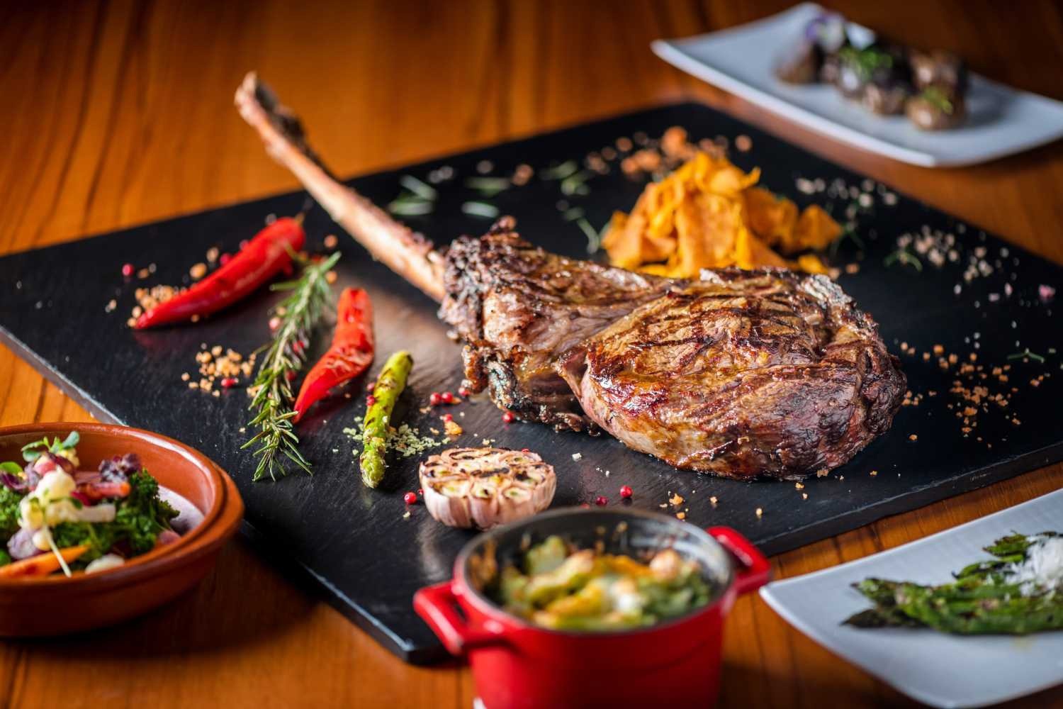 nha hang Qatar anh 2