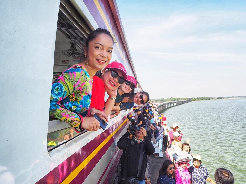 tàu hỏa nổi ảnh 2 tau hoa noi anh 2