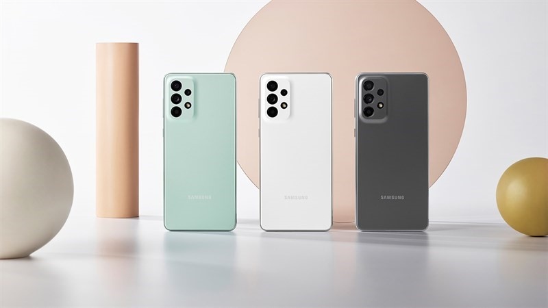 cac mau smartphone Android gap kho khan khi iPhone 11 giam gia anh 2