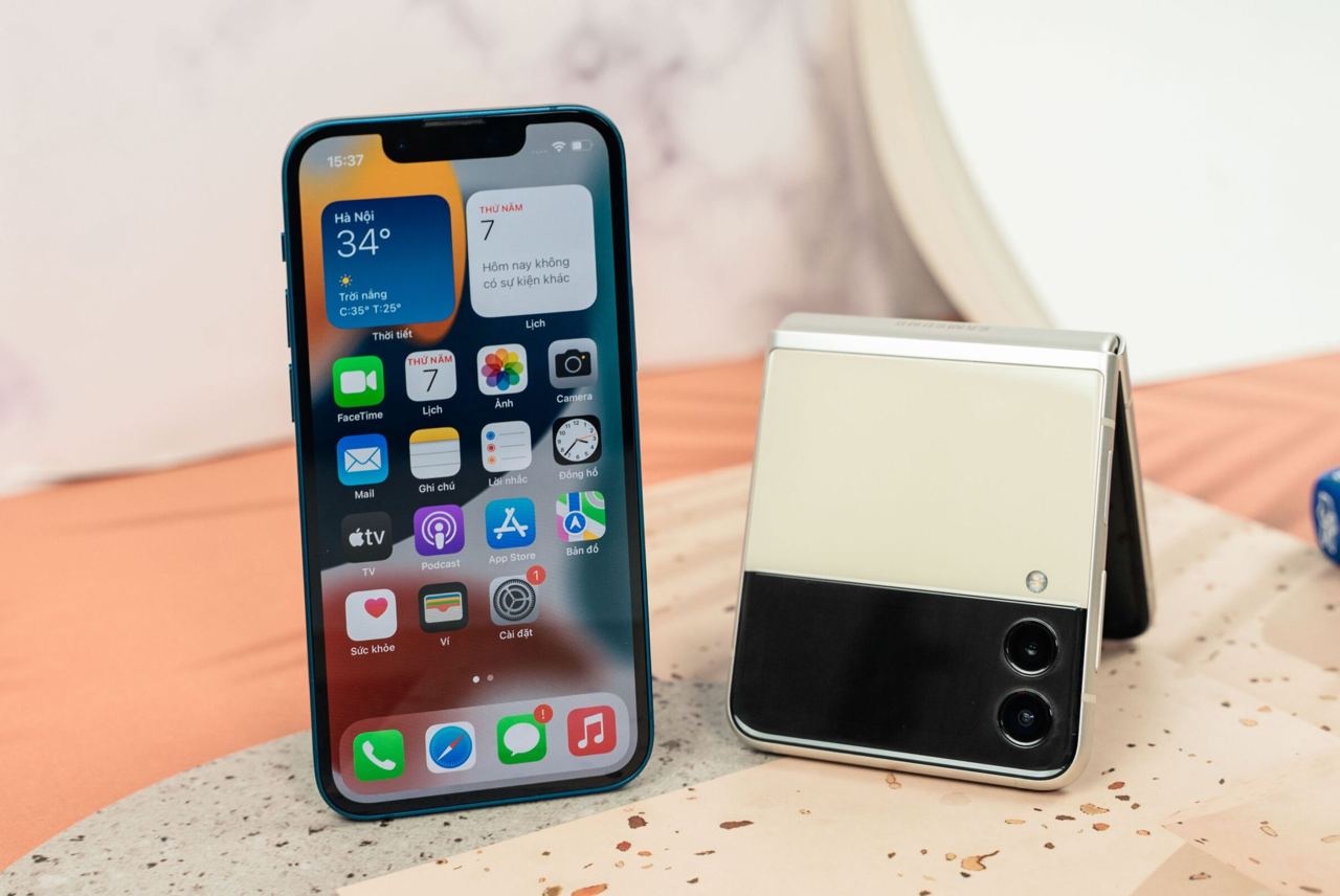 Nhieu dong smartphone cao cap giam gia mua thap diem hinh anh