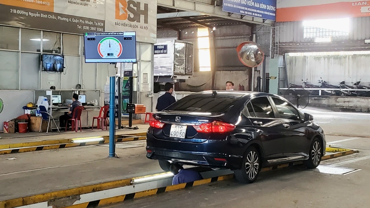 bat buoc dan the thu phi khong dung khi dang kiem anh 1