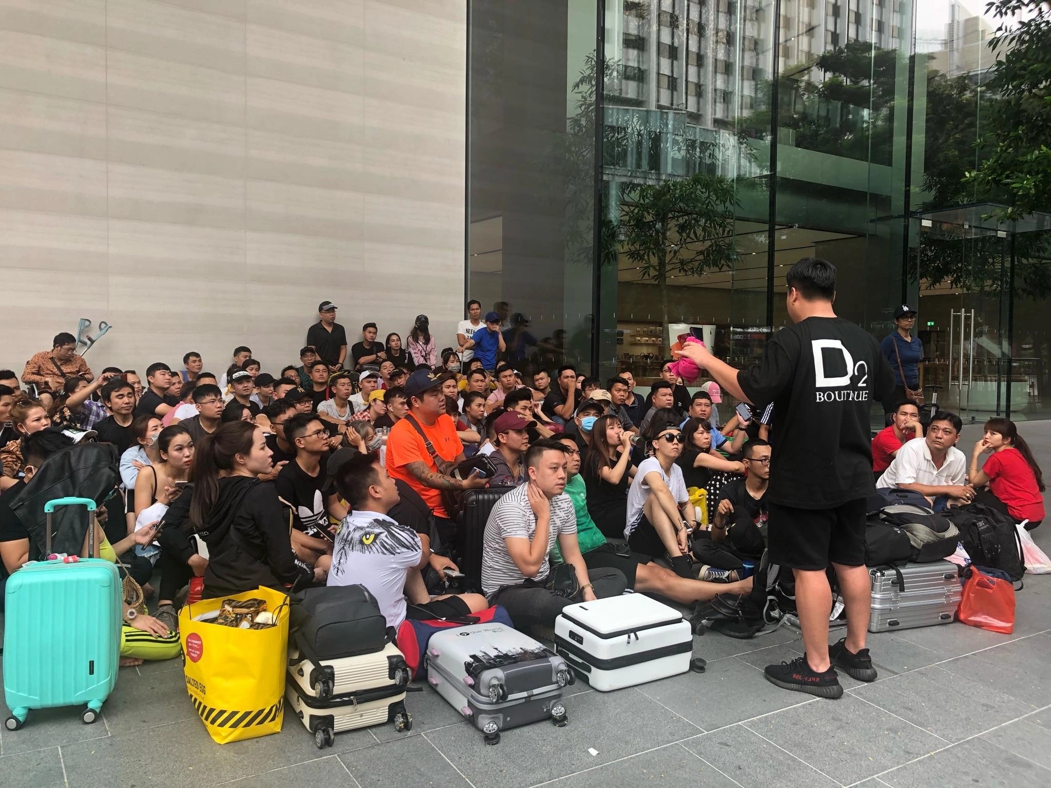 iPhone 14 xach tay anh 1